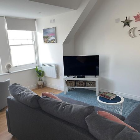 Apartment - Centre Of Swanage Stunning Sea Views Экстерьер фото